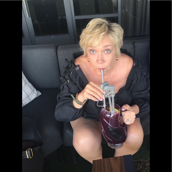 Shop with confidence💕 - Picture 2 of 2