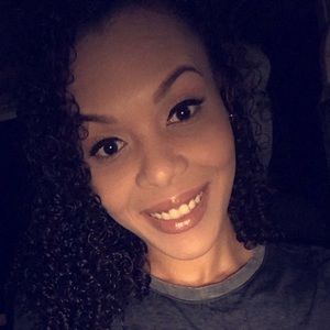 Meet your Posher, Raina