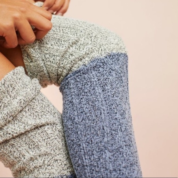 Cable knit Luxury Thigh Highs - Picture 4 of 6