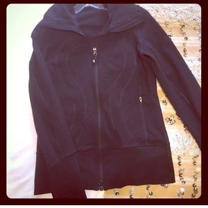 Lulu lemon black zip