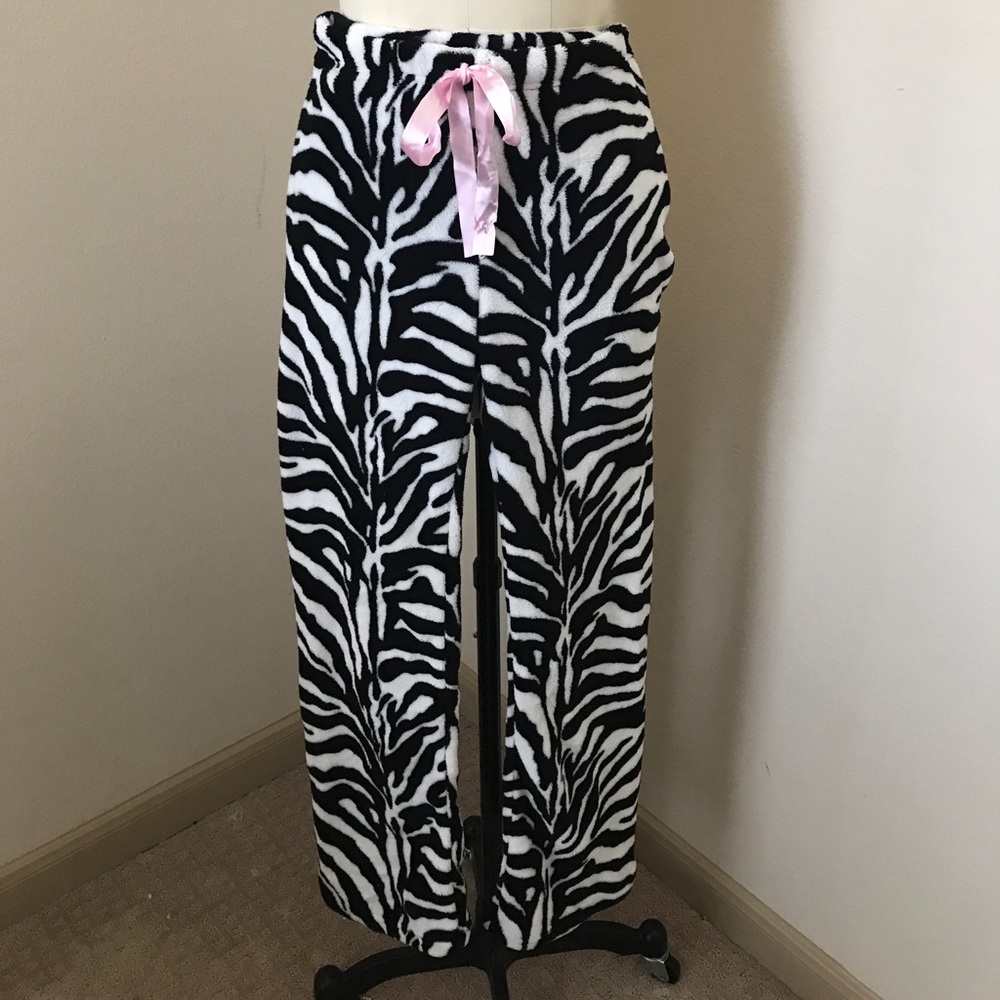 Cuddly soft and warm pajama pants. Like New! Med.
