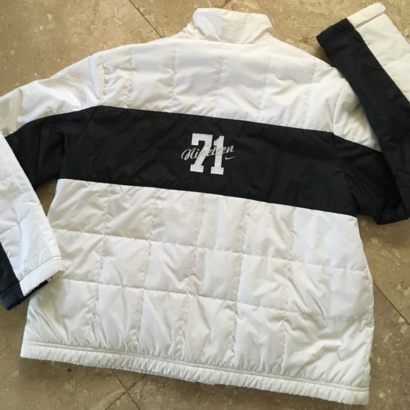 🌍 ‼️SOLD‼️NIKE quilted full zip jacket 🌏 - Picture 2 of 8