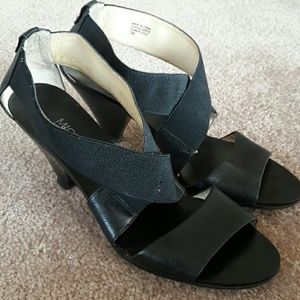 *MICHAEL KORS* Black Heel Sandal