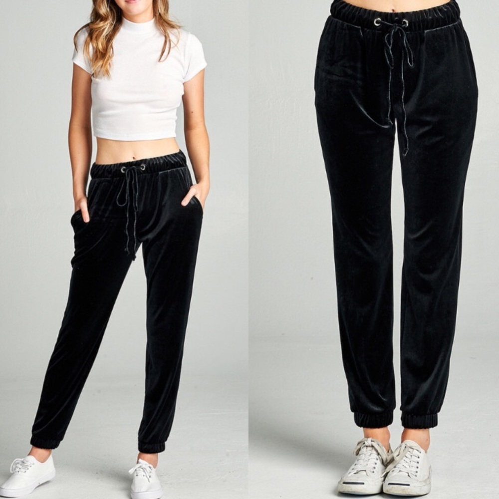Black velvet Jogger pant!