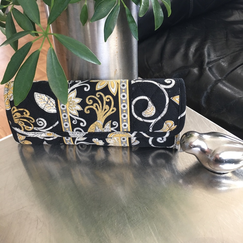 Vera Bradley/ Large/ Wallet/ Yellow Bird/ 08-09/