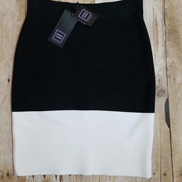 Herve Leger Dresses & Skirts - Herve Leger bandage skirt