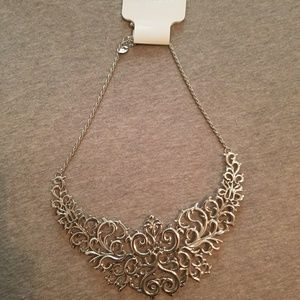 Statement necklace