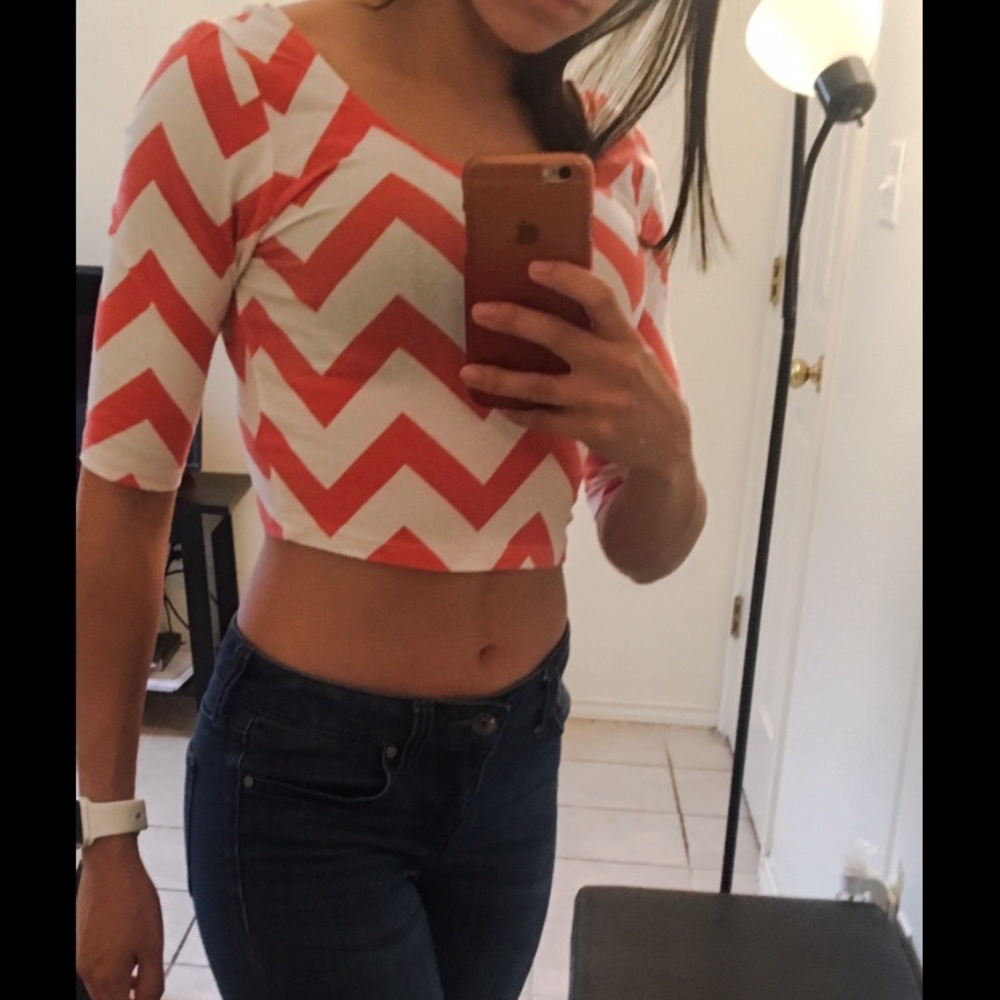 Crop top