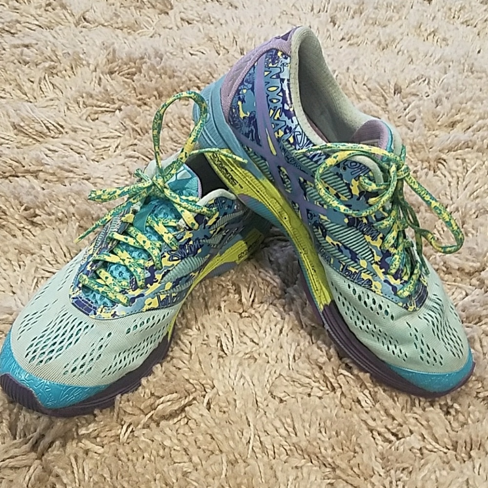 Running shoes
