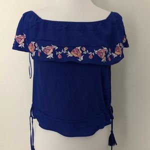 Francesca’s off the shoulder top ✨