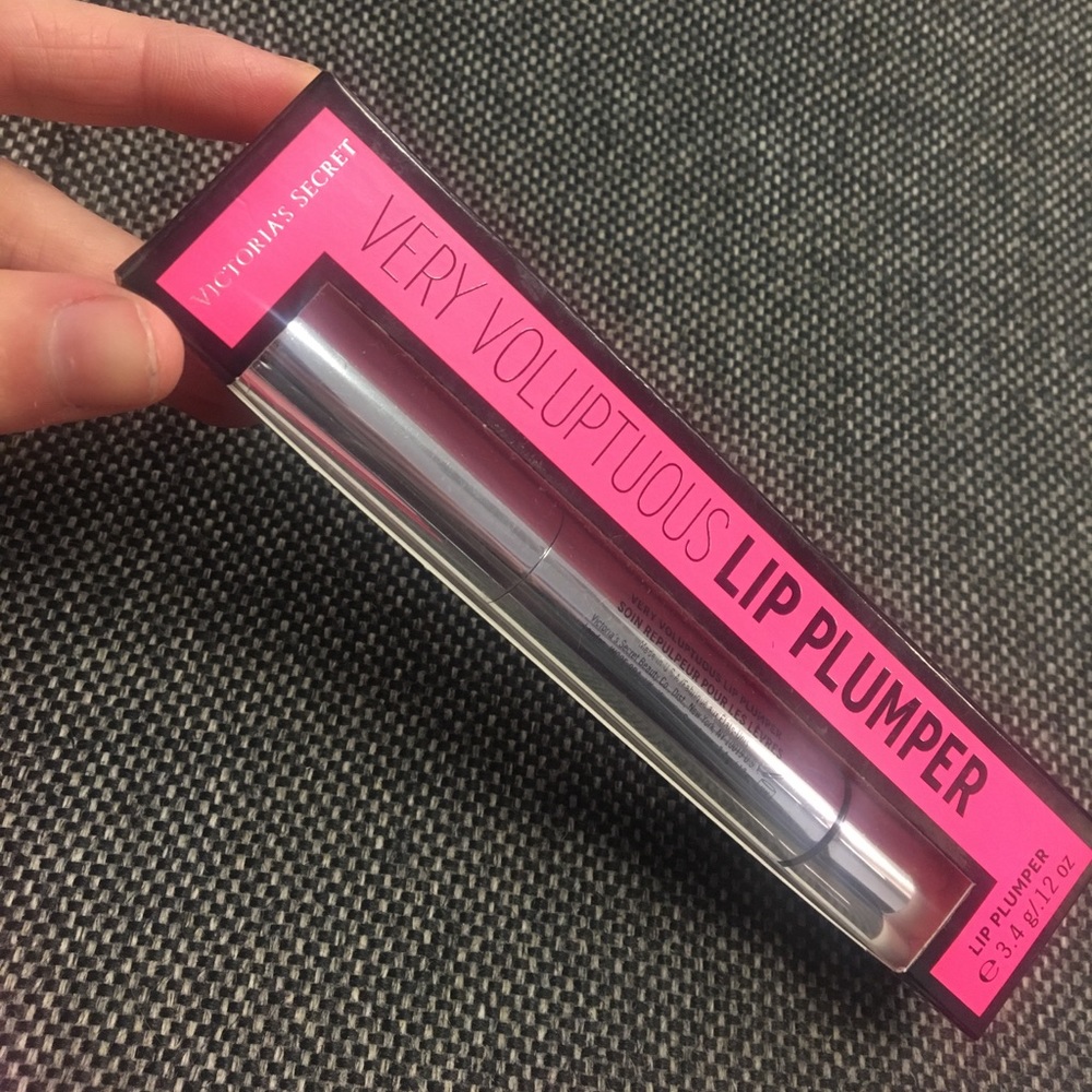 Discontinued 👄NWT VS Very Voluptuous Lip Plumper