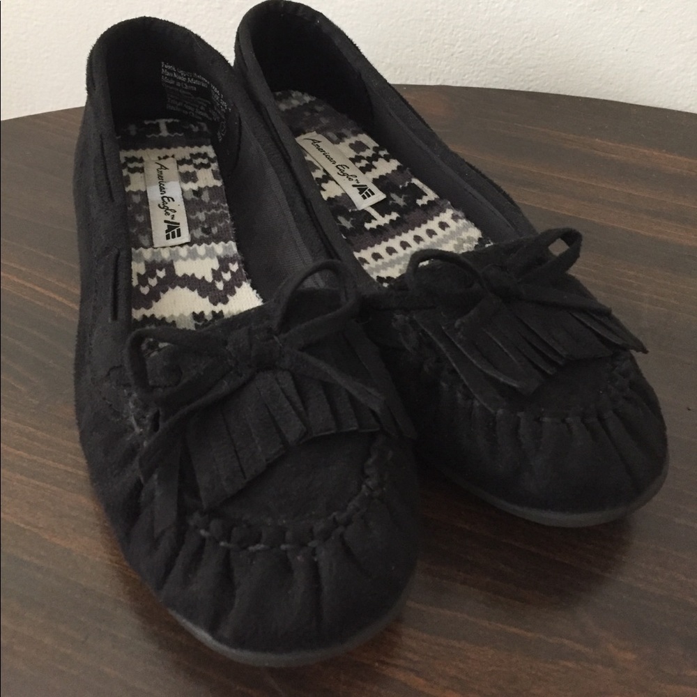 American Eagle black moccasin like flats