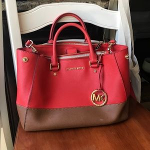 Michael Kors purse