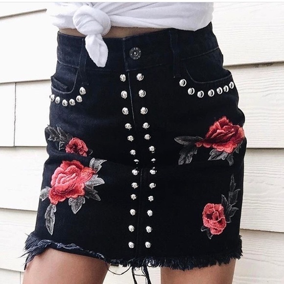 LF Dresses & Skirts - bnwt lf studded rose patch denim mini skirt