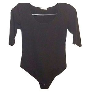 Black 3/4 sleeve cotton body suit