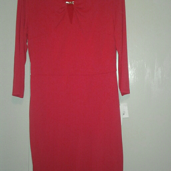 Dress - Picture 1 of 3