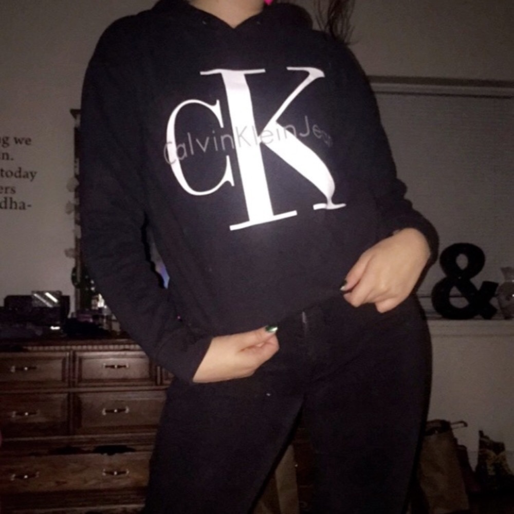 Calvin Klein Cropped Hoodie