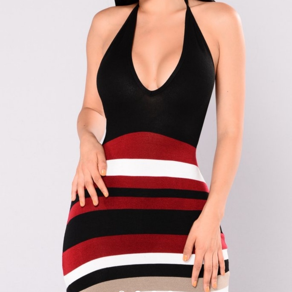 🚫sold🚫Stripe halter top dress size med - Picture 3 of 5