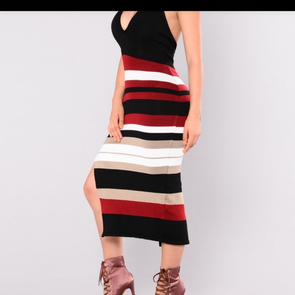 🚫sold🚫Stripe halter top dress size med - Picture 4 of 5
