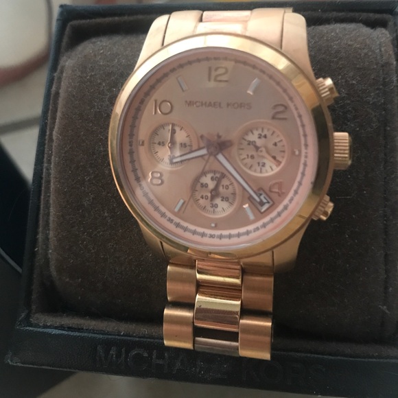 Michael Kors - ROSE GOLD WATCH - Picture 2 of 2