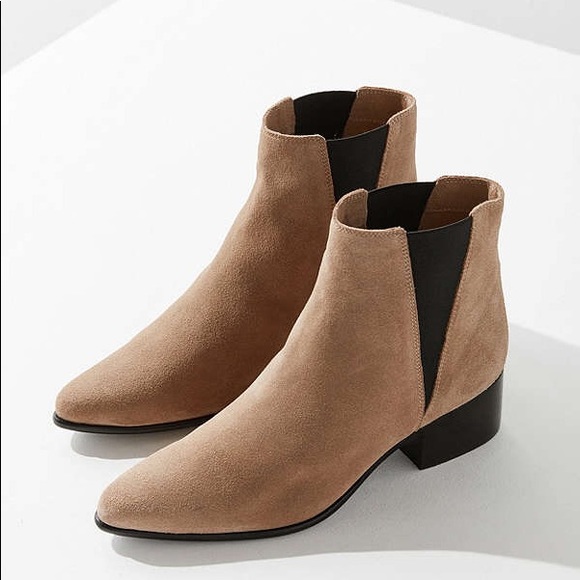 Urban Outfitters Shoes - NIB UO Suede Chelsea Boots