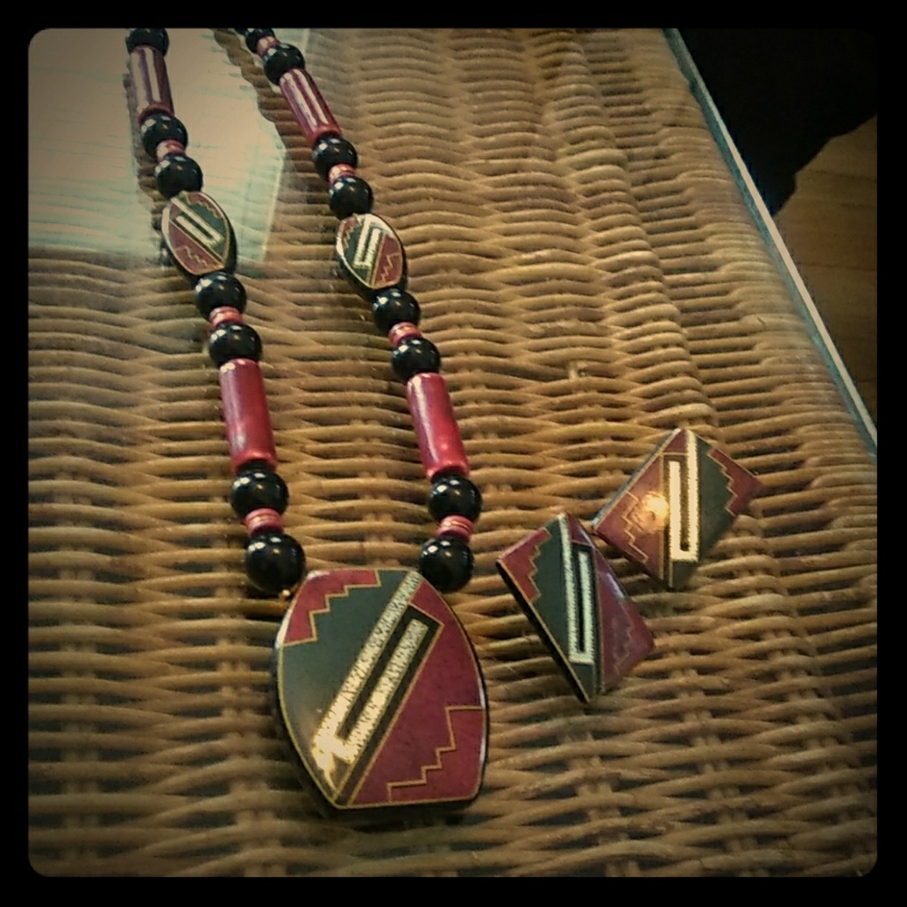 2pc Art Deco necklace and pieced earring set