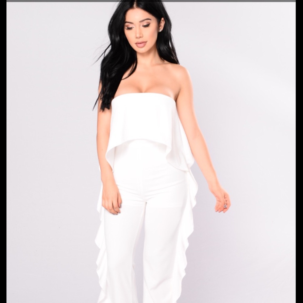 Fashion nova Niki Ruffled Jumpsuit