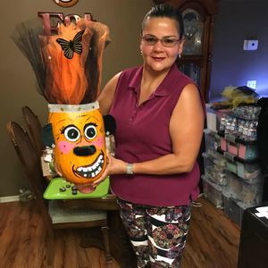 Meet your Posher, Yvonne