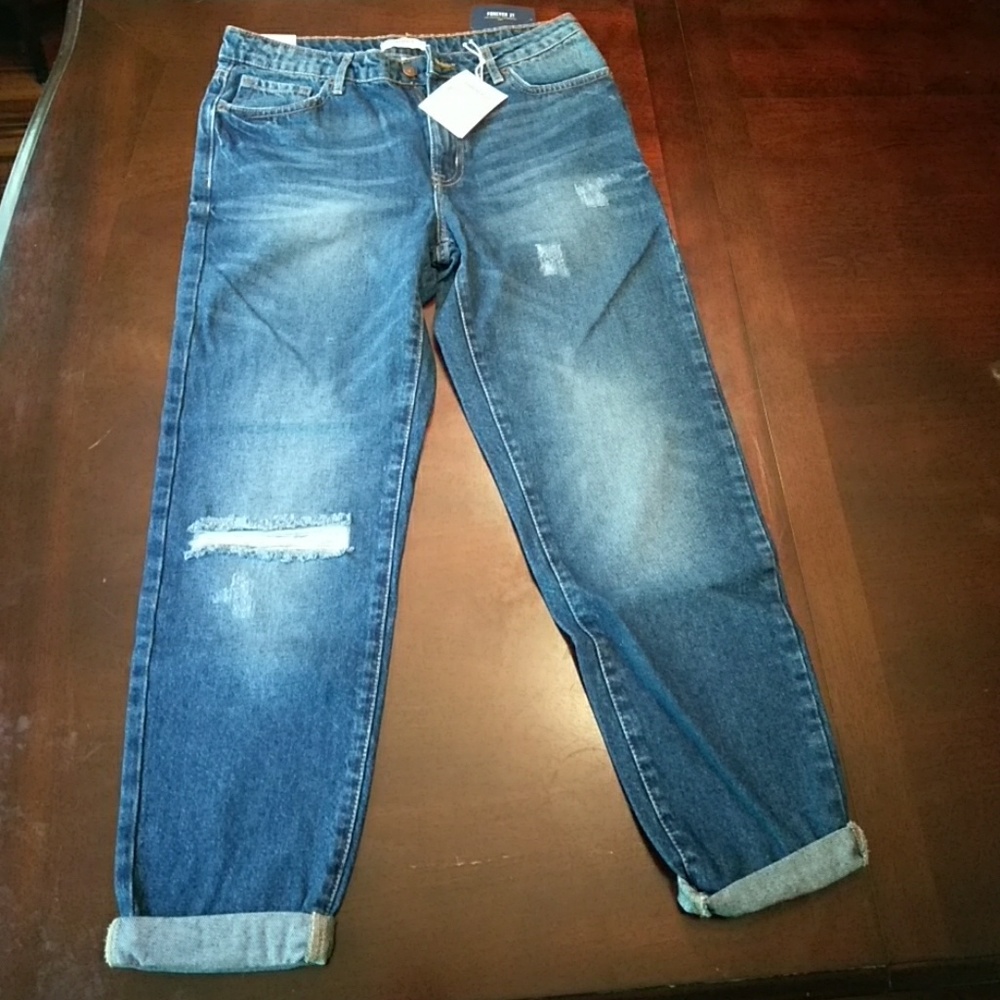 NWT F21 Boyfriend jeans