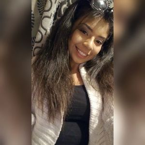 Meet your Posher, Felicity