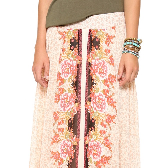 SOLD *!Maxi Floral Skirt - Picture 3 of 4