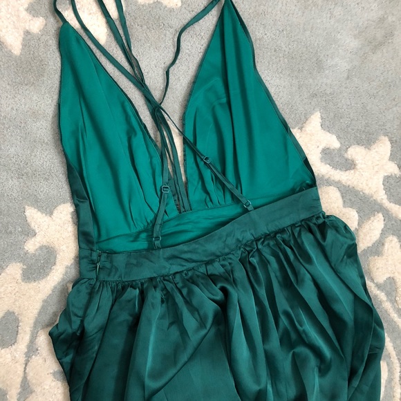 Emerald Floor Length Flowy Gown - Picture 5 of 6