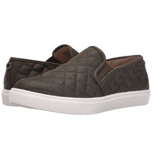 NEW! STEVE MADDEN Quilted Sneakers Sz 9
