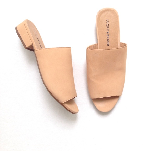 Lucky Brand Shoes - Lucky Brand tan mules