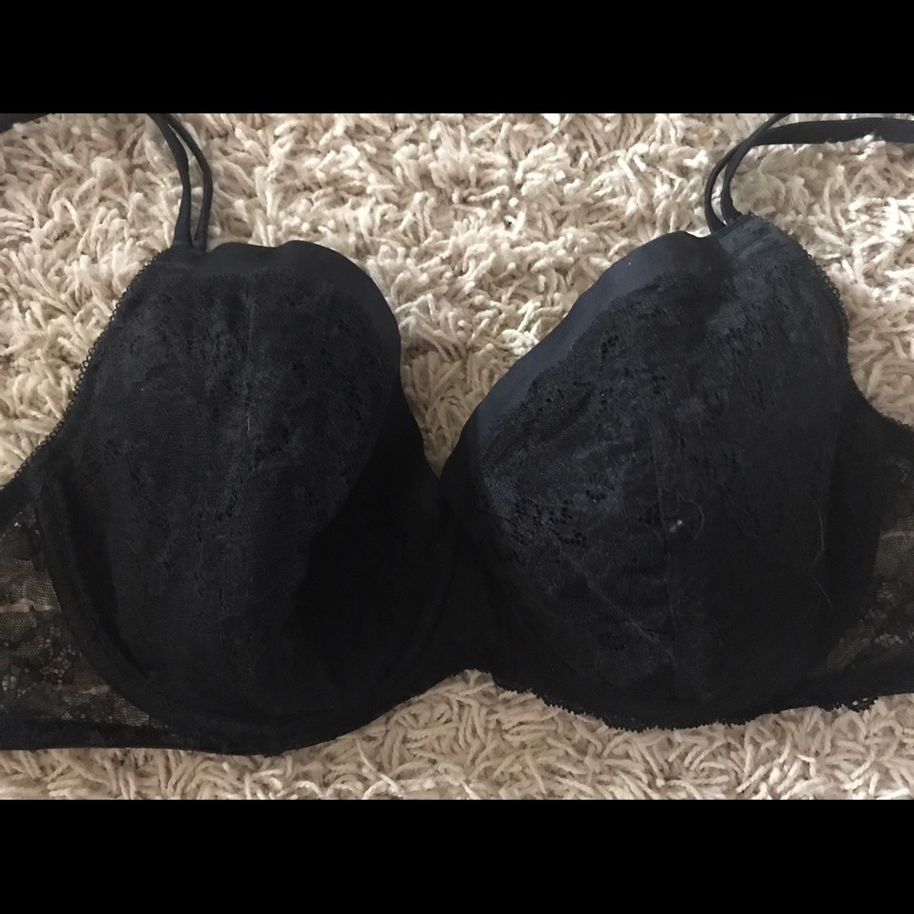 Black lacy bra