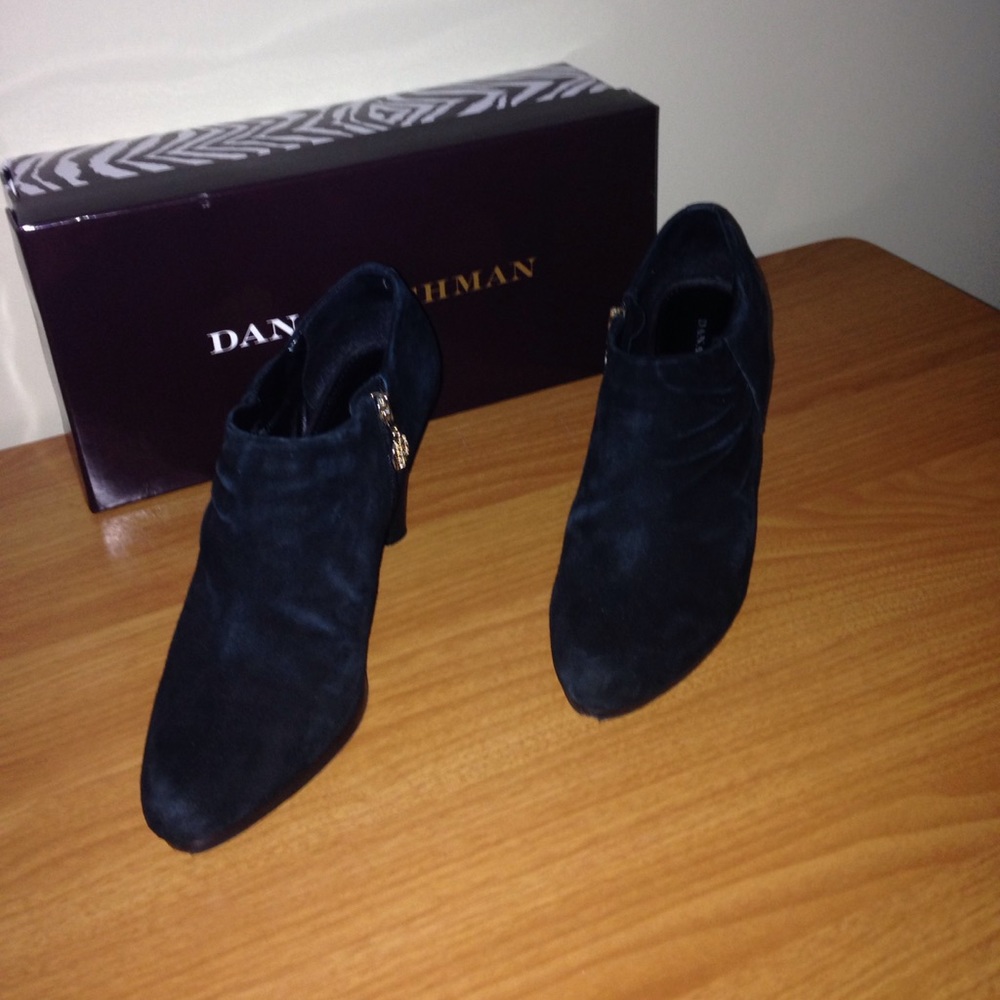 DANA BUCHMAN BLACK SUEDE BOOTIES