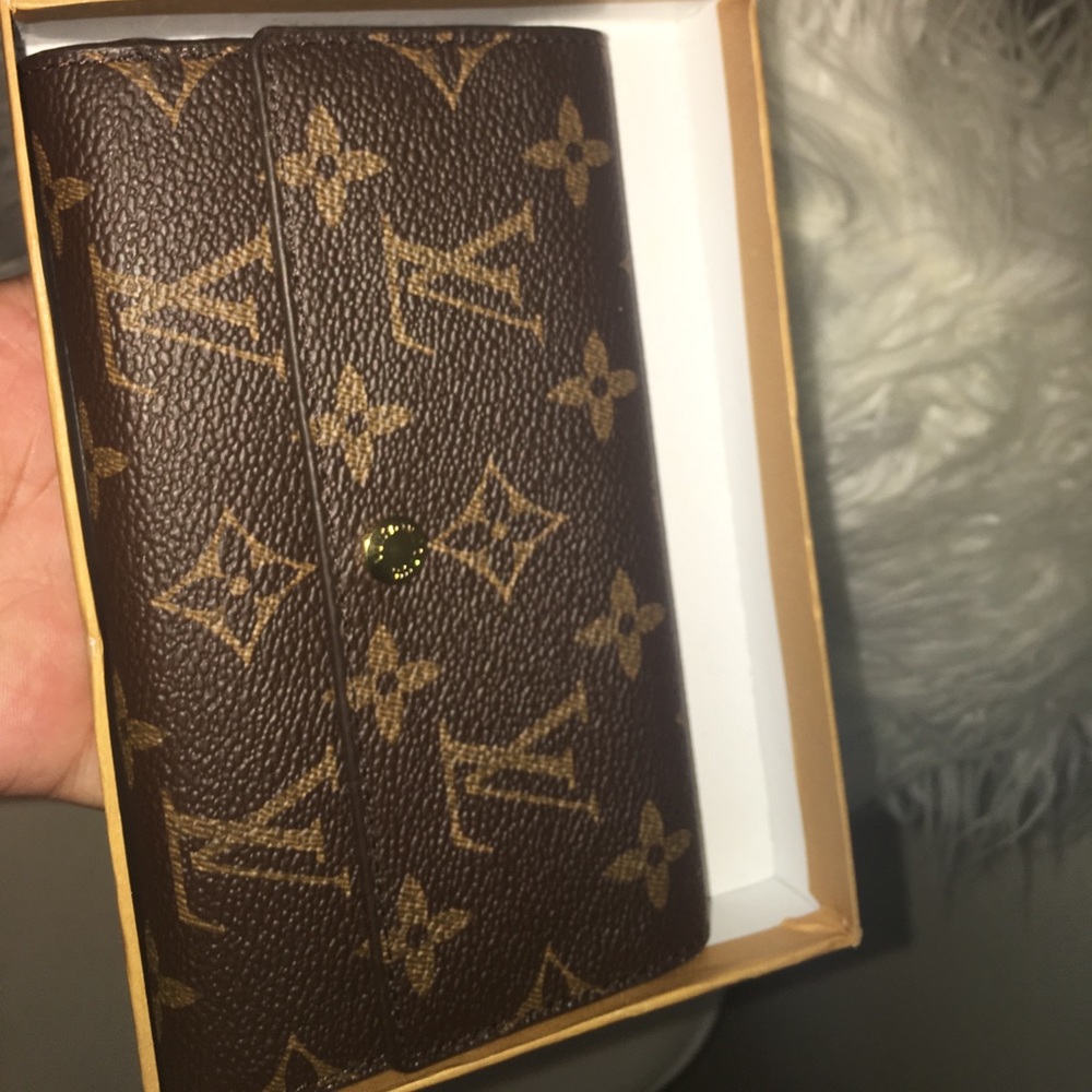 Louis Vuitton clutch wallet