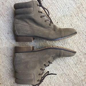 Steve Madden Maecie women’s boots Sz 9