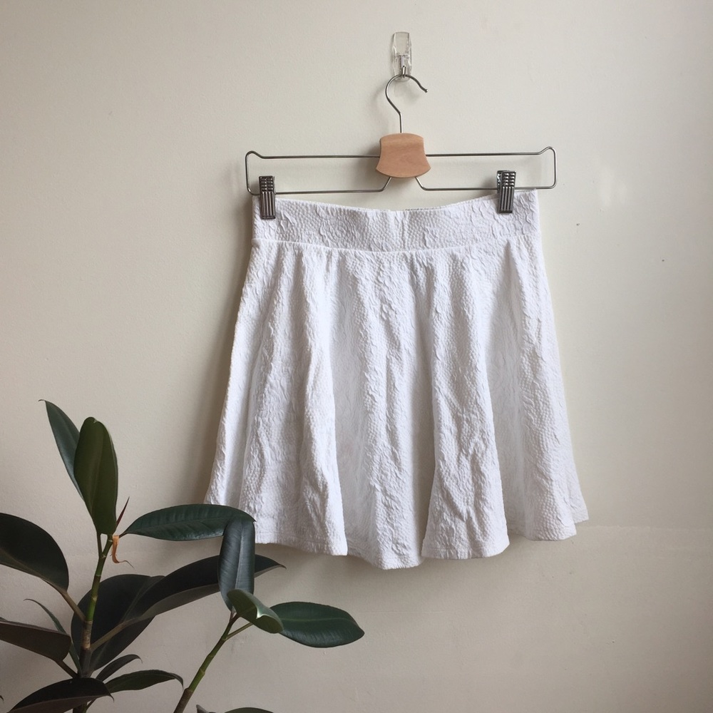 H&M white mini skirt