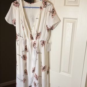 Creme & Pink Maxi Dress 🌸