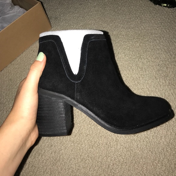 Urban Outfitters Dindle Suede Boot - Picture 3 of 3