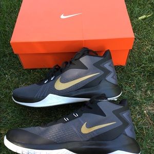 nike zoom evidence 2 black gold