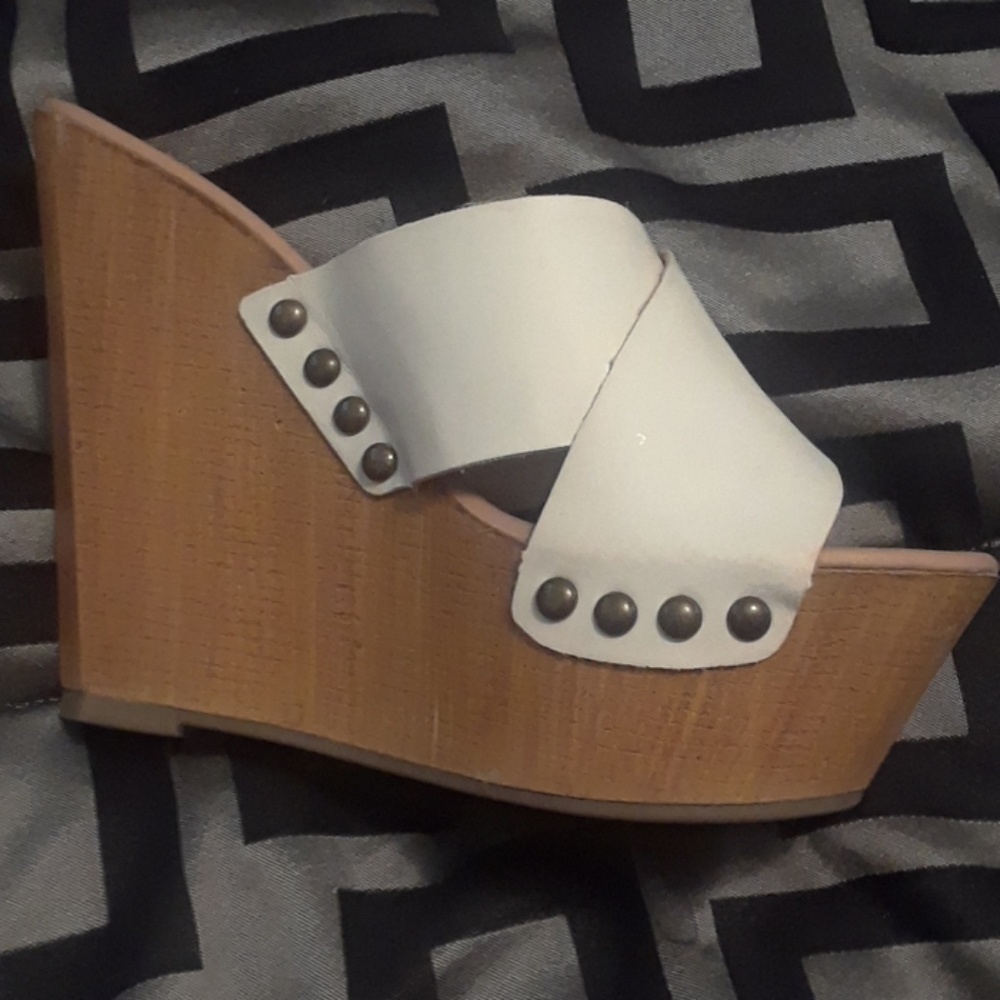 Platform shoes - Picture 2 of 2