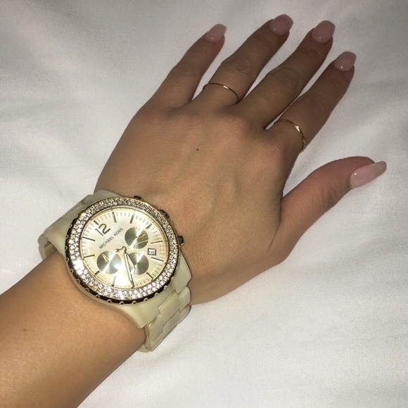 Michael Kors Accessories - Michael kors 5558 Madison chronograph horn watch