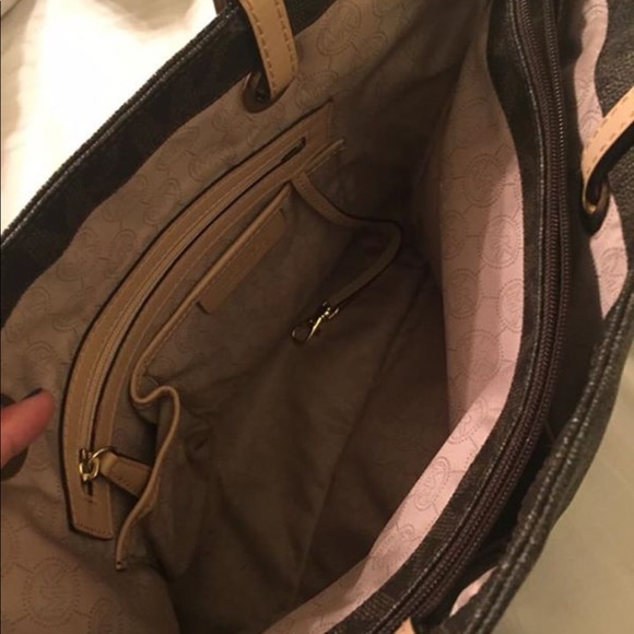 Michael Kors Jet Set Travel Logo Tote, Brown - Picture 3 of 4