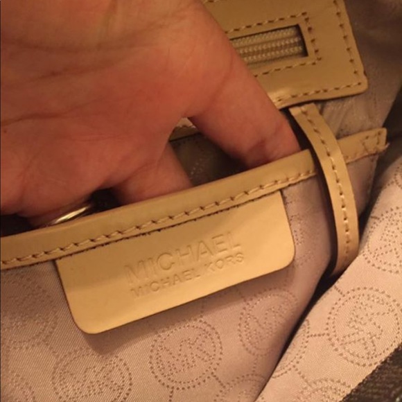 Michael Kors Jet Set Travel Logo Tote, Brown - Picture 4 of 4