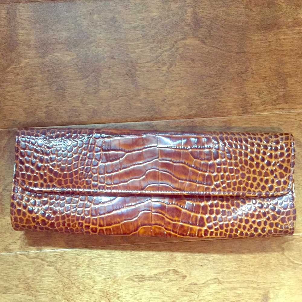 Abas Crocodile Clutch