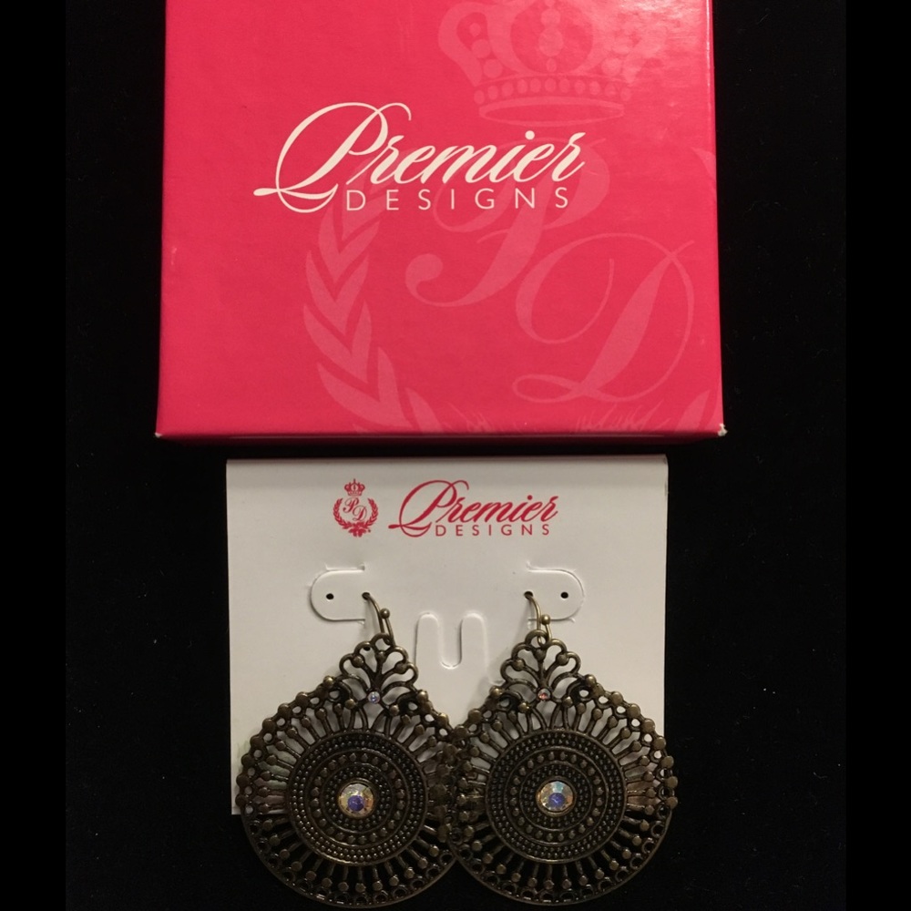 Dangling earrings