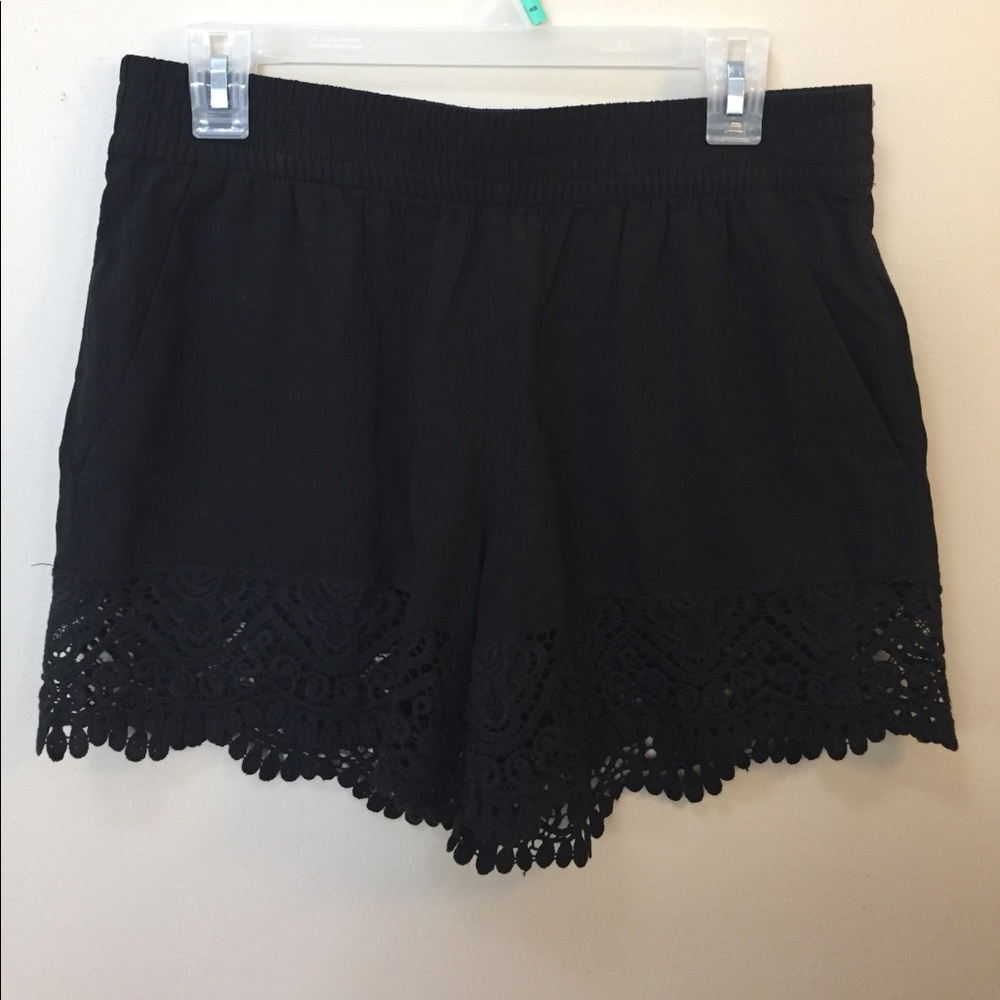 H&M lace shorts