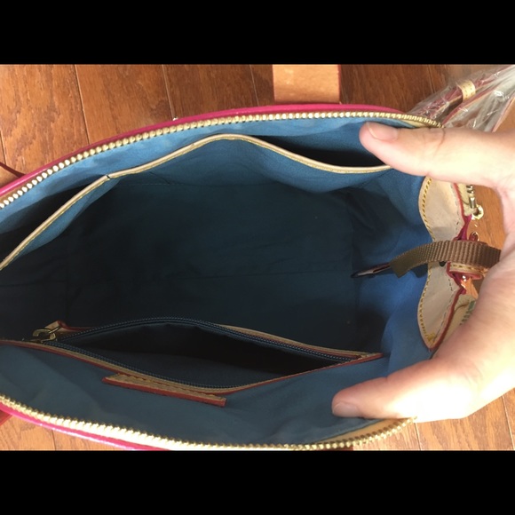 ✨PINK PATENT LEATHER D&B BAG✨ - Picture 3 of 8